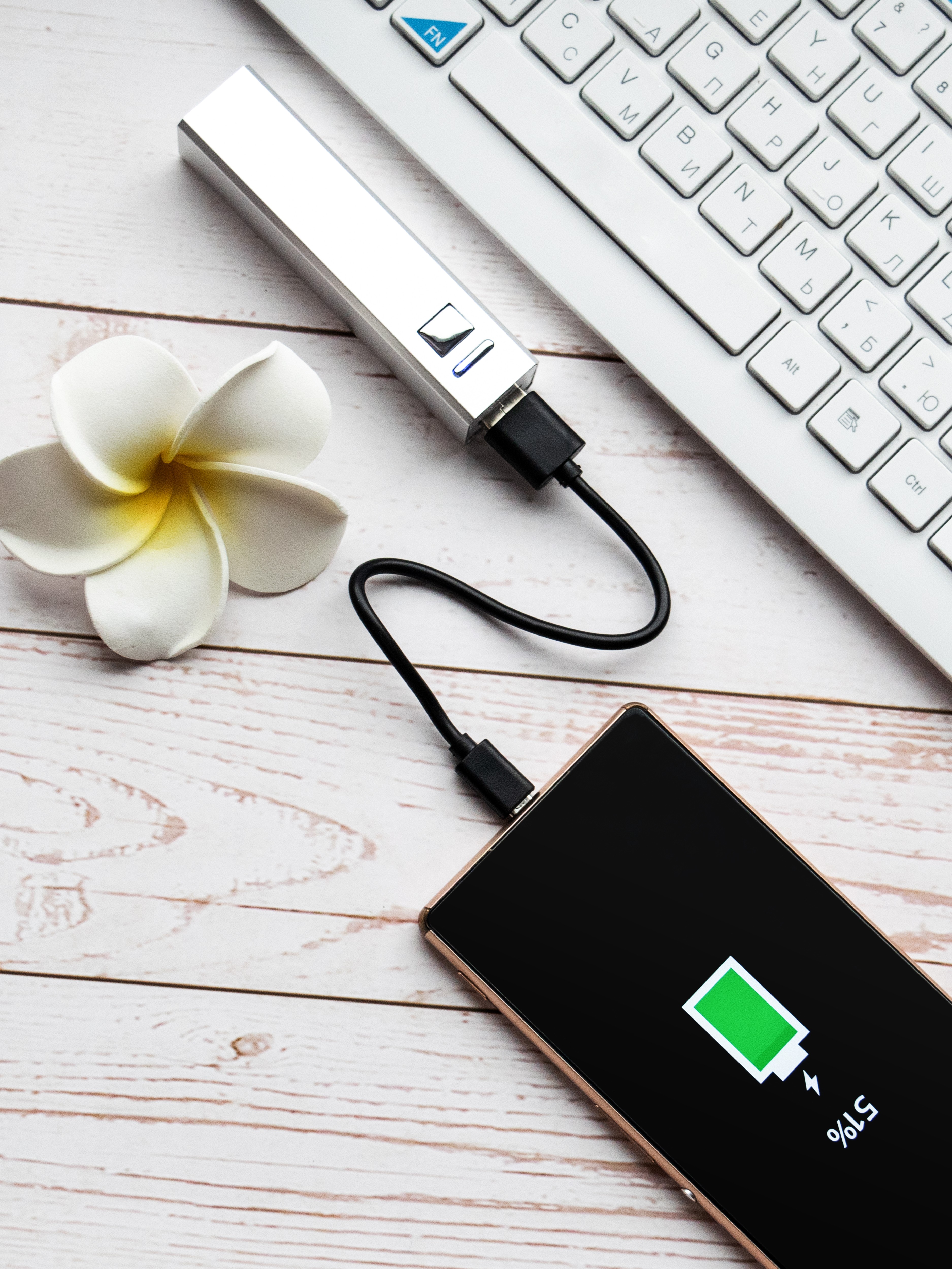 Внешний аккумулятор 2200mAh 1USB серебряный Oxion OX-OPB02201SLV